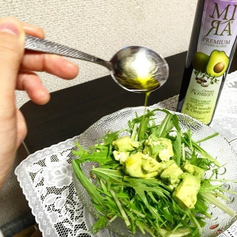 チアシードとオレガノ配合のスパイシーな食用コスメオイル♡