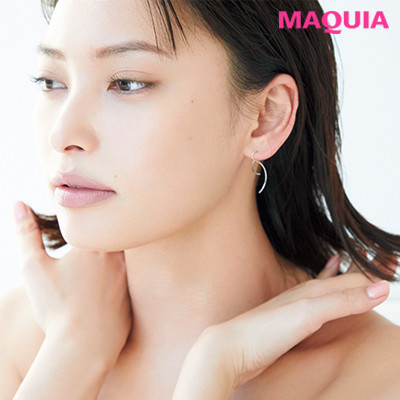 耳を通って肩へ