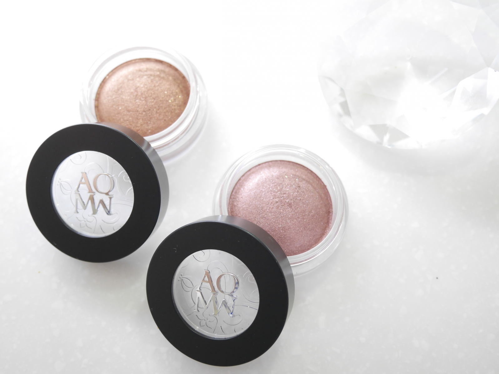 【大人気コスメ】コスメデコルテ AQ MW アイグロウジェムで煌めく瞳をゲット