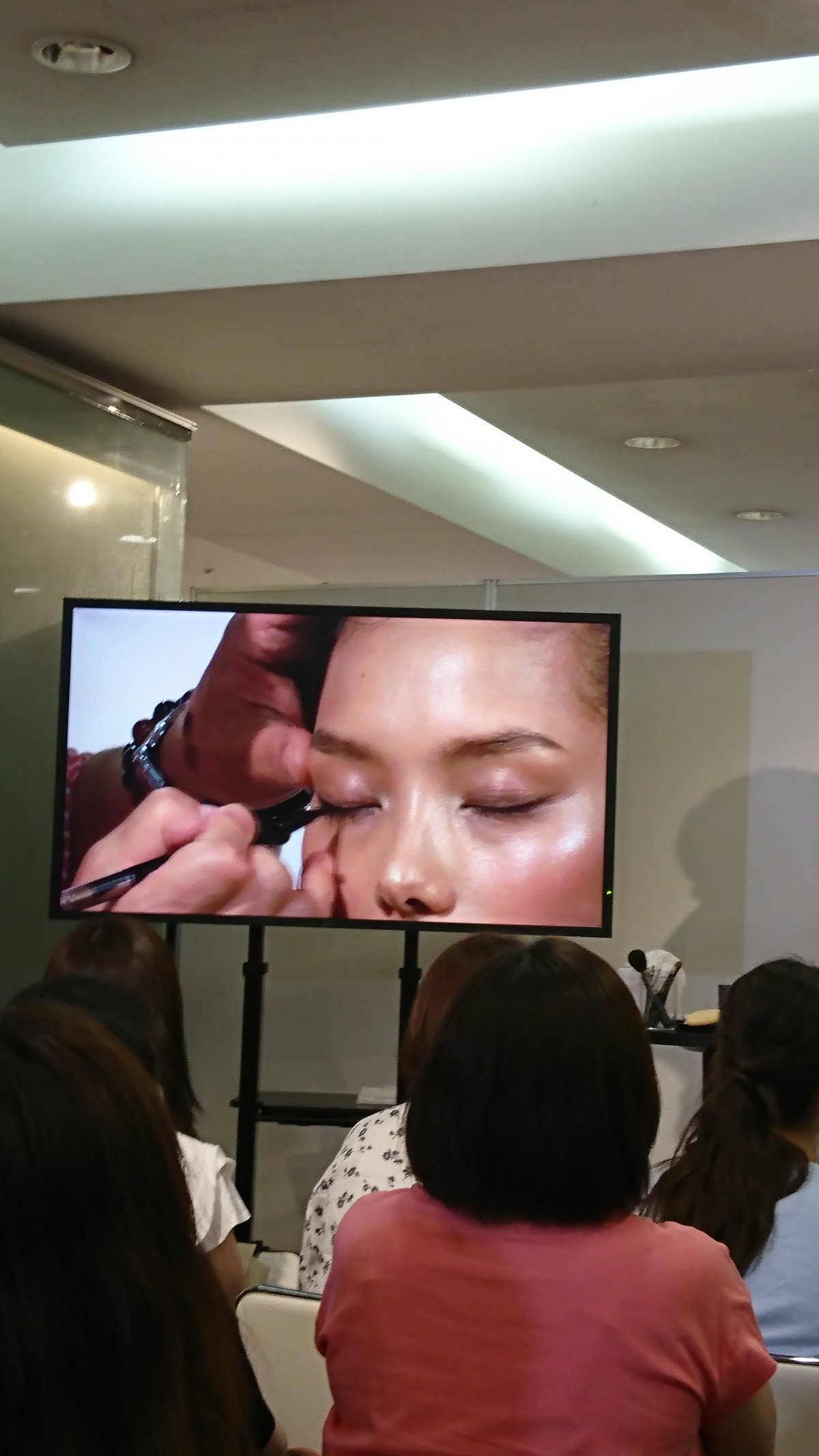 Image title Image title