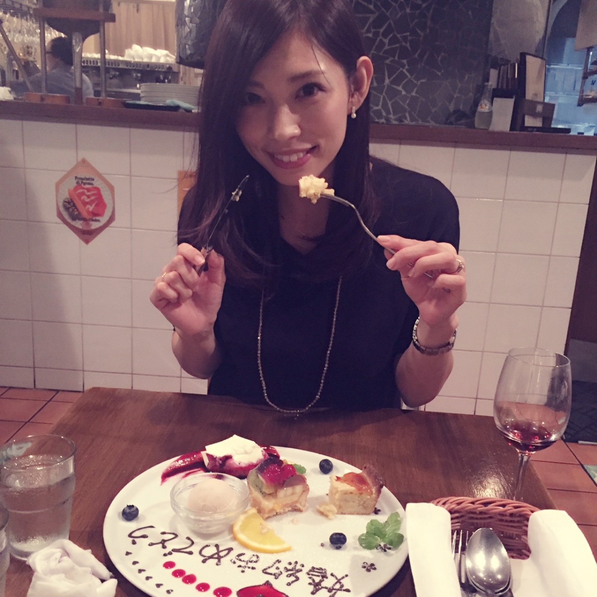 Image title Image title