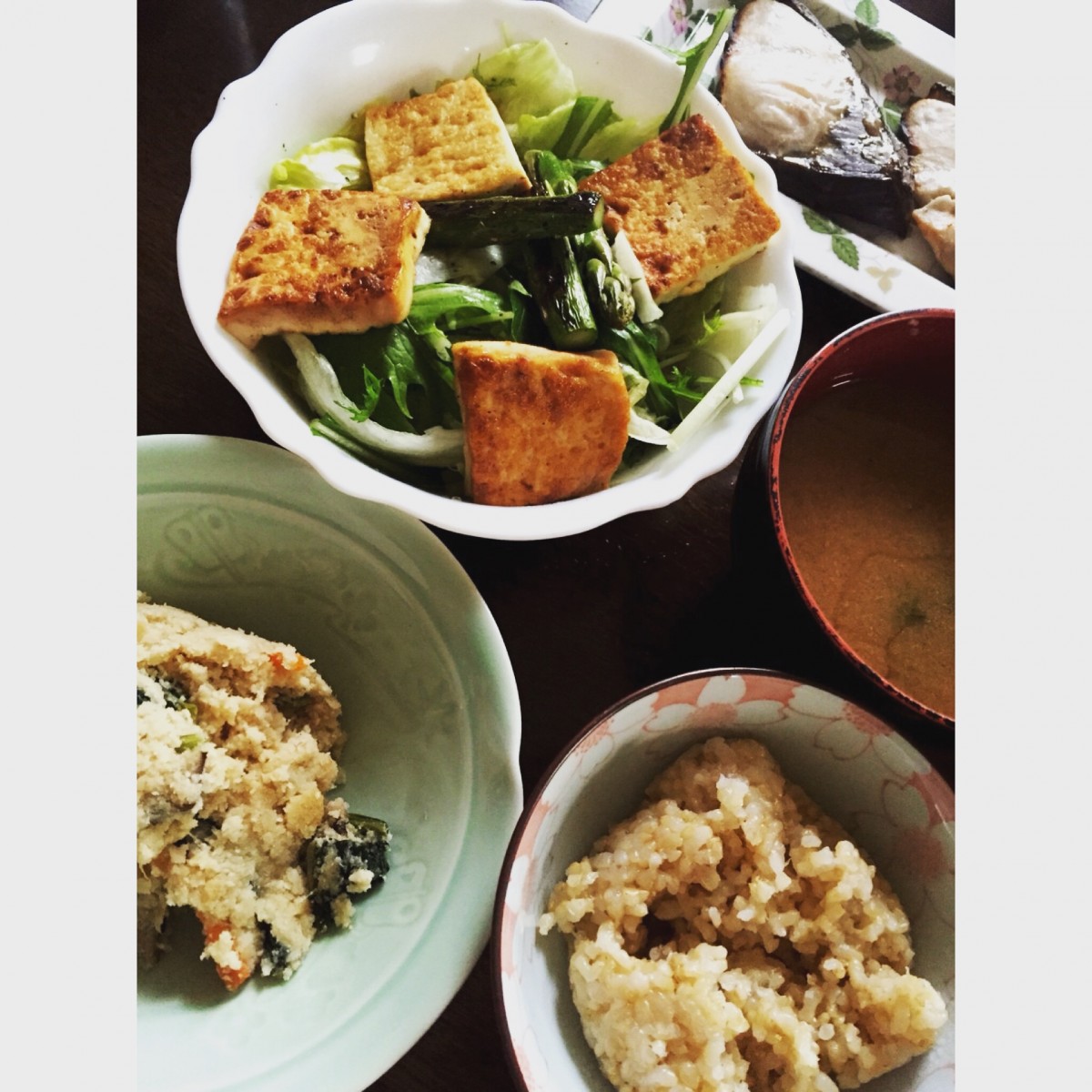 Image title Image title