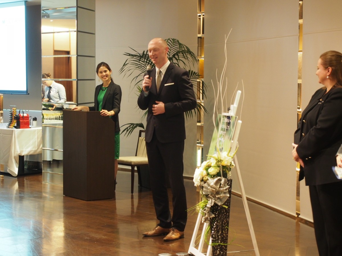 Image title Image title