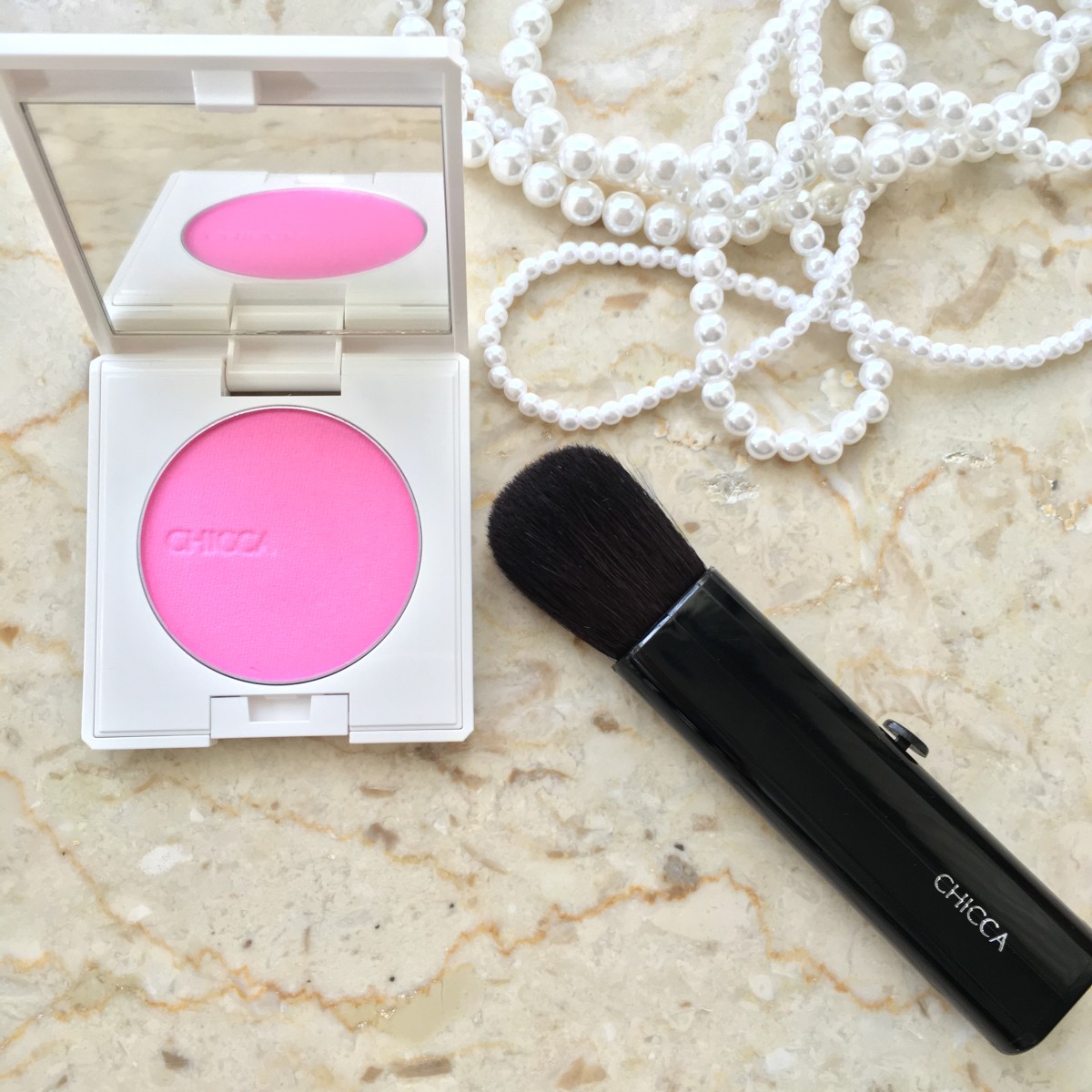 肌に透明感を出してくれる絶妙チーク♪