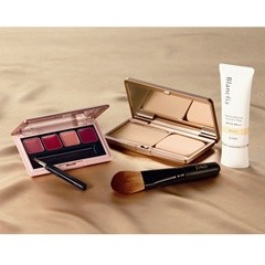 ジーノ クリスマス コフレ　パウダーファンデーションタイプ